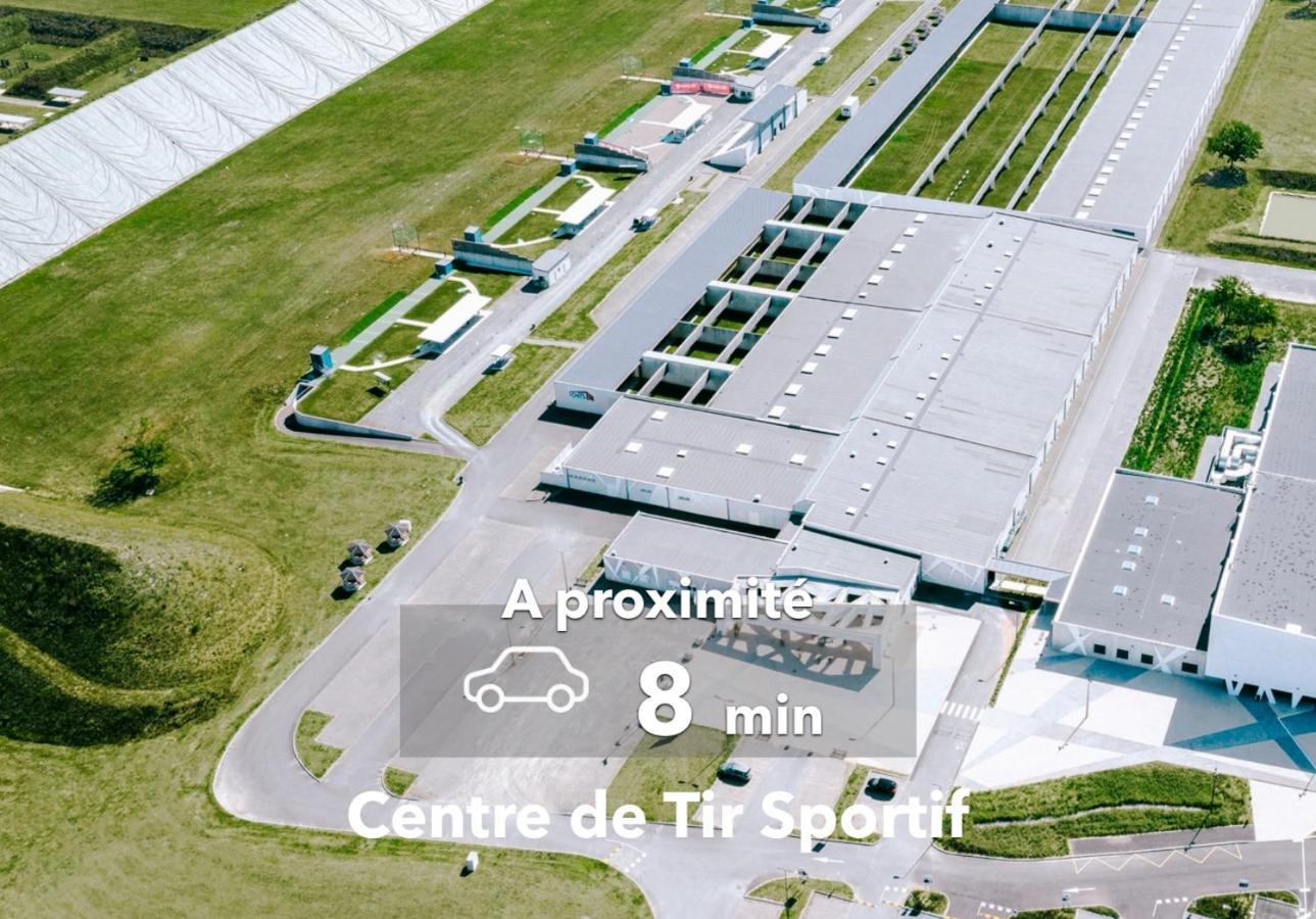 Le Terracotta ⸱ Stationnement Gratuit ⸱ Fibre Apartment Déols Екстериор снимка